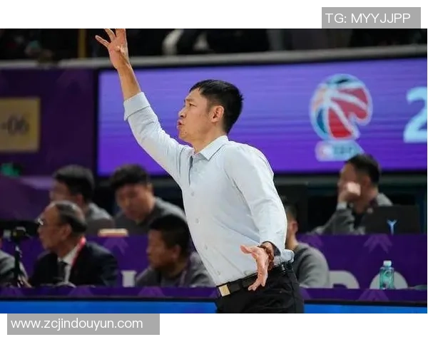 张庆鹏的篮球之路：从青涩少年到职业球员的奋斗历程与心路历程